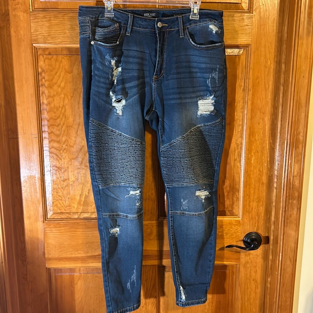 Judy Blue Women’s Med Wash Moto Distressed Skinny Stretch Size 18W-GUC